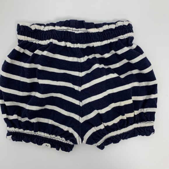 Baby Gap set of 2 Girls Shorts Sz 6 to 12 M - Picture 4 of 10